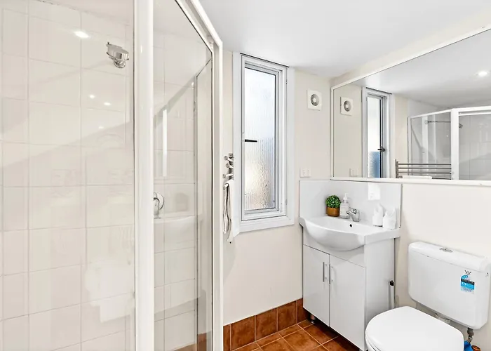 2Br Home Near Suncorp In Paddington Freeparking