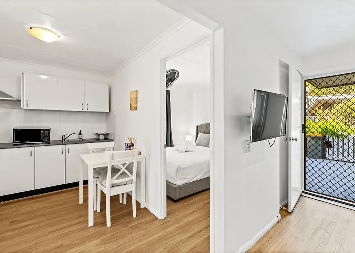 2Br Home Near Suncorp In Paddington Freeparking